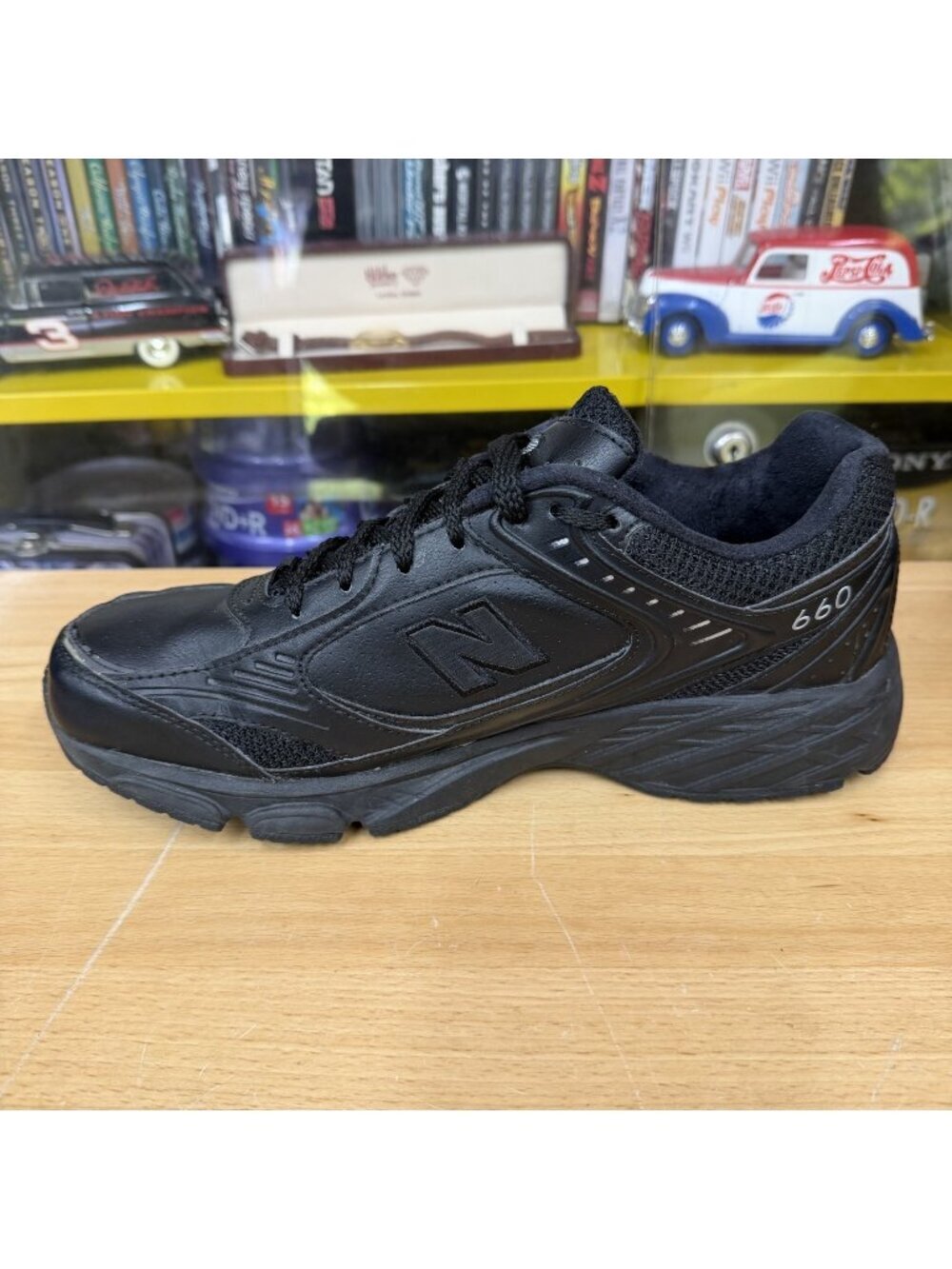 New Balance 660 Walking Shoes Black Womans Size 10 #WW660BKF